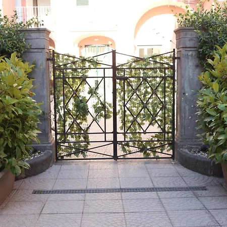Gasthof The Flower Garden Castellammare di Stabia